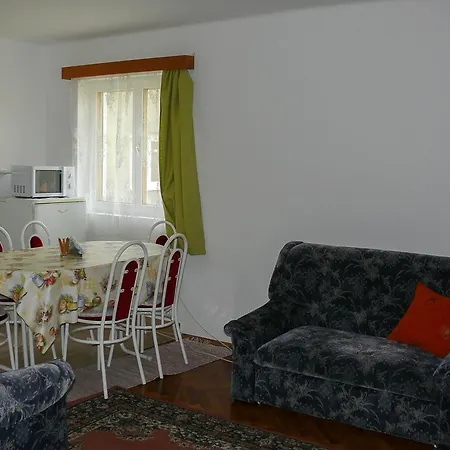 Familia Nyaralo 87 Holiday home