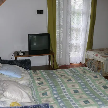 Familia Nyaralo 87 * Balatonfenyves